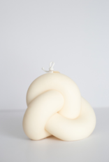 Northern Rose Naomi Knot Candle