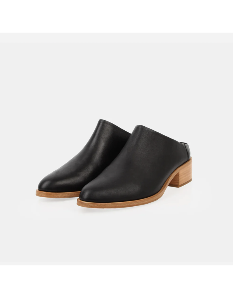 Poppy Barley The Low Down Mule