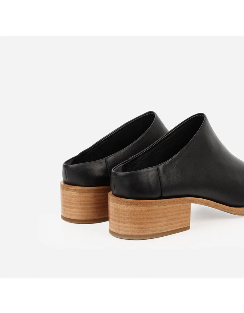 Poppy Barley The Low Down Mule