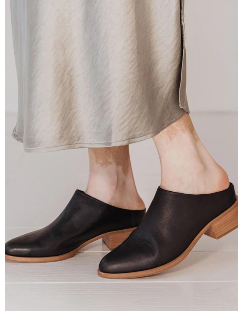 Poppy Barley The Low Down Mule