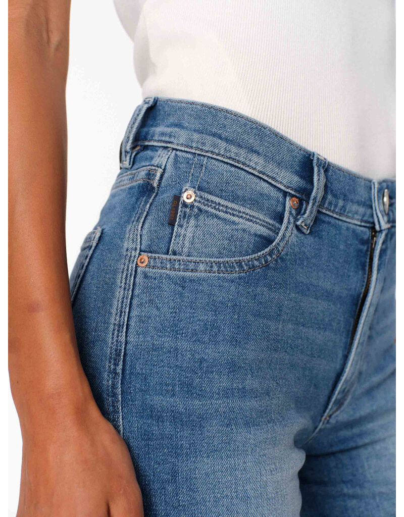 DL 1961 Thea Relaxed Boyfriend