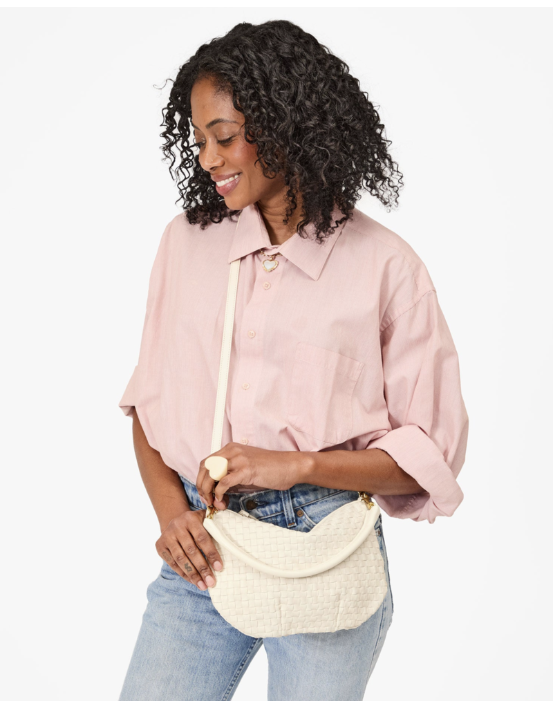 Clare V. Petit Moyen Messenger
