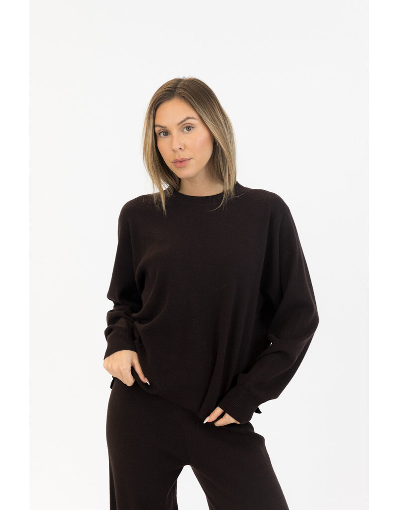 Lyla + Luxe Crewneck Pullover