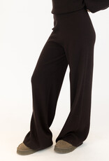 Lyla + Luxe Pant
