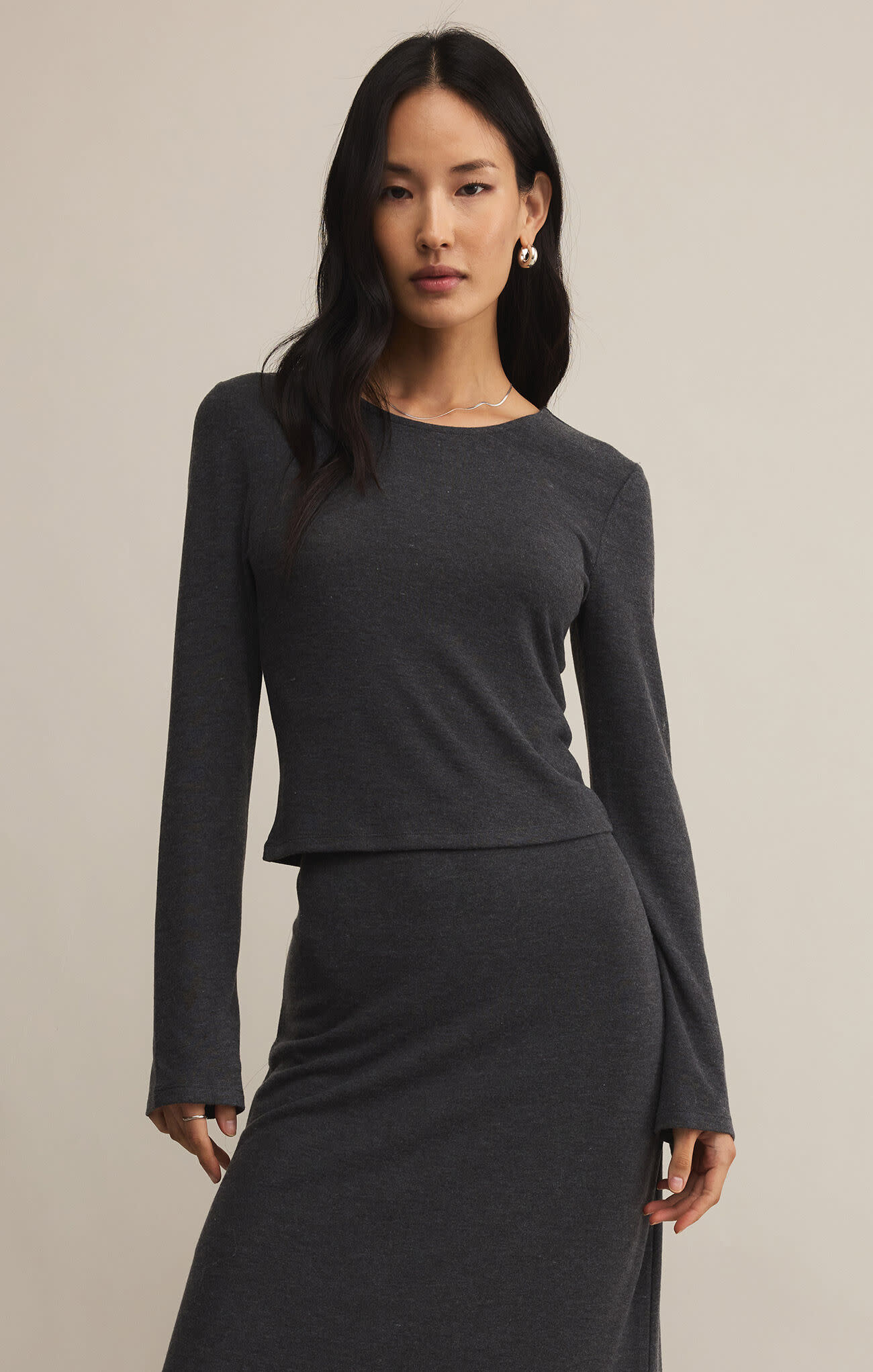 【dium.】DU240712 Design shoulder tops HIYIYEZI Women's Short Sleeve Boat Neck Off Shoulder Blouse