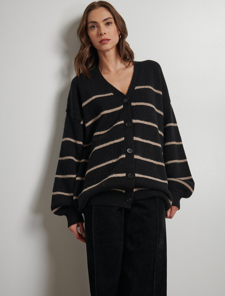 Line Della Cardigan