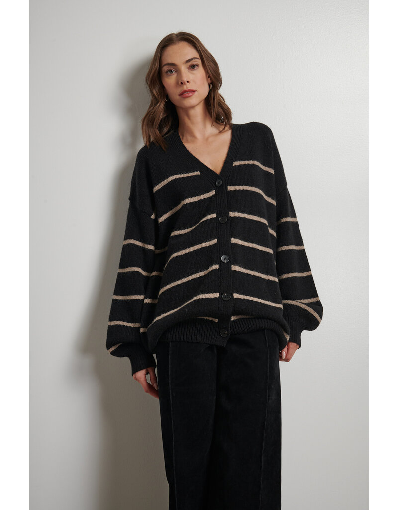 Line Della Cardigan