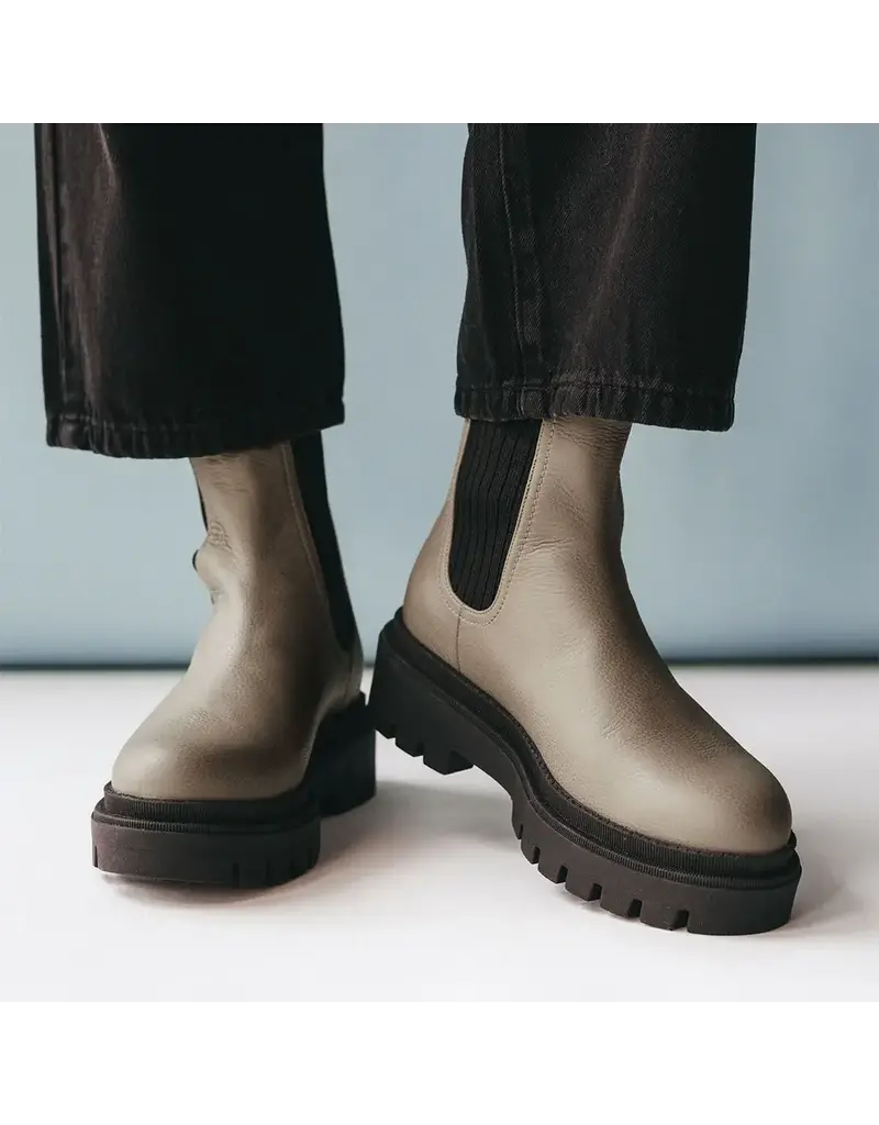 Poppy Barley The Alpine Chelsea Boot