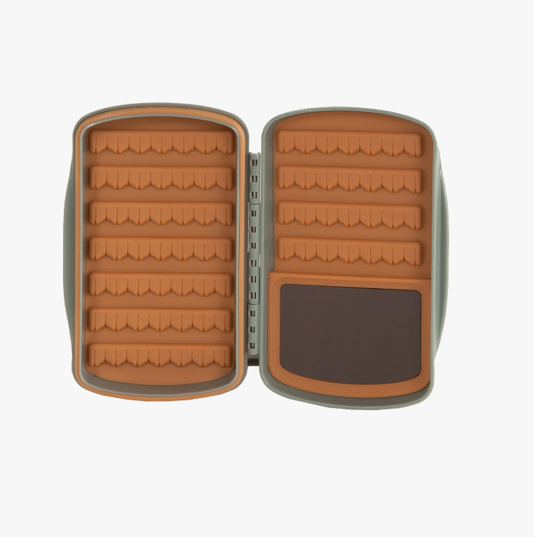 Tacky Fishpond Pescador Magpad