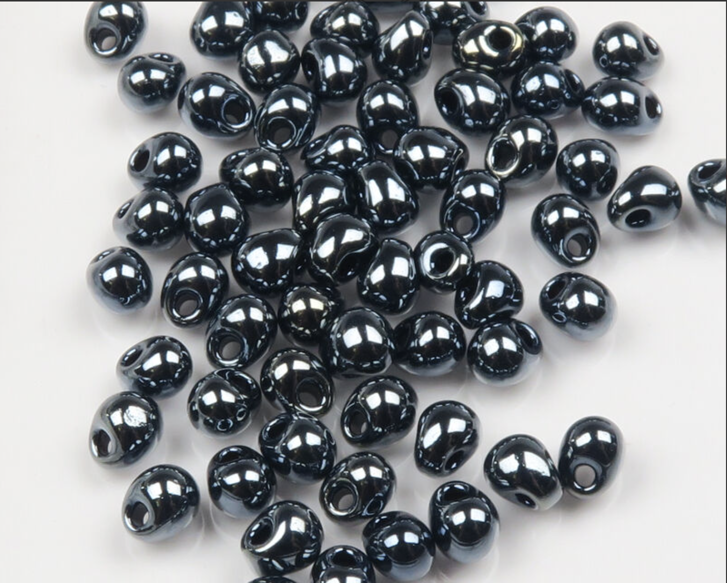 Hareline Dubbin Hareline Hump Back Glass Beads