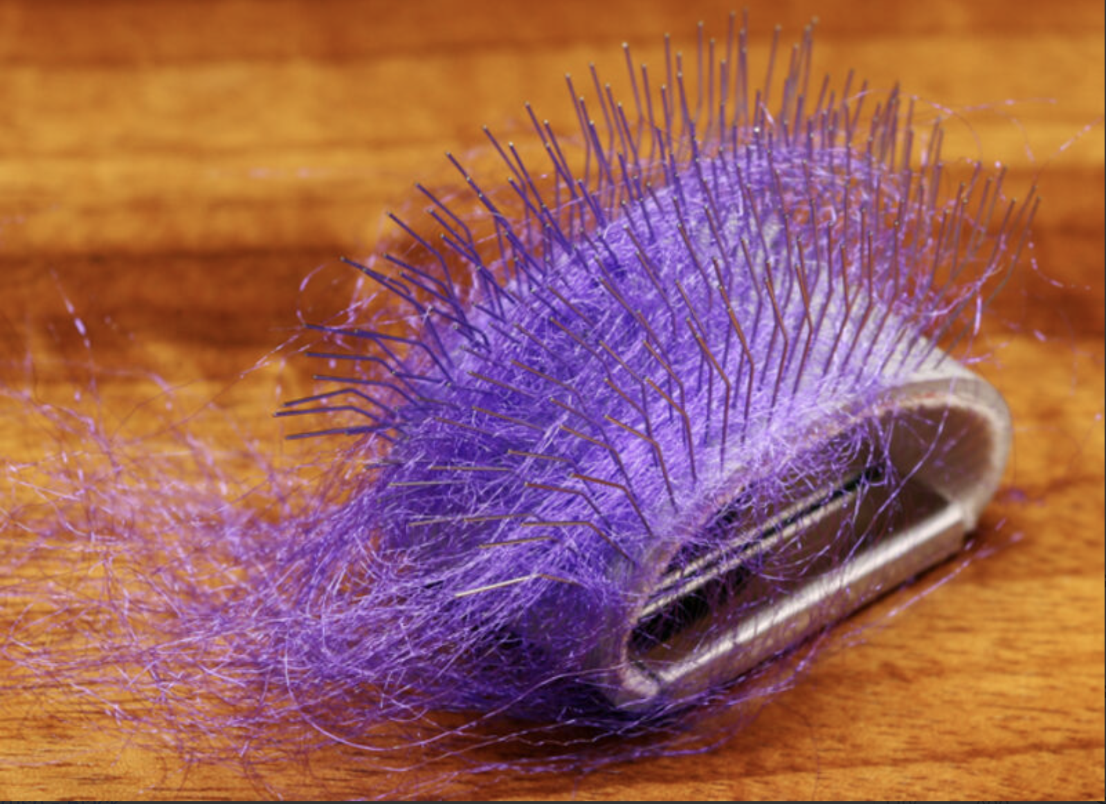 Hareline Dubbin Hareline Finger Dubbing Brush