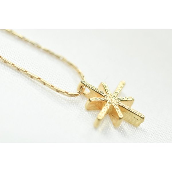 Finches' Starburst Necklace Gold