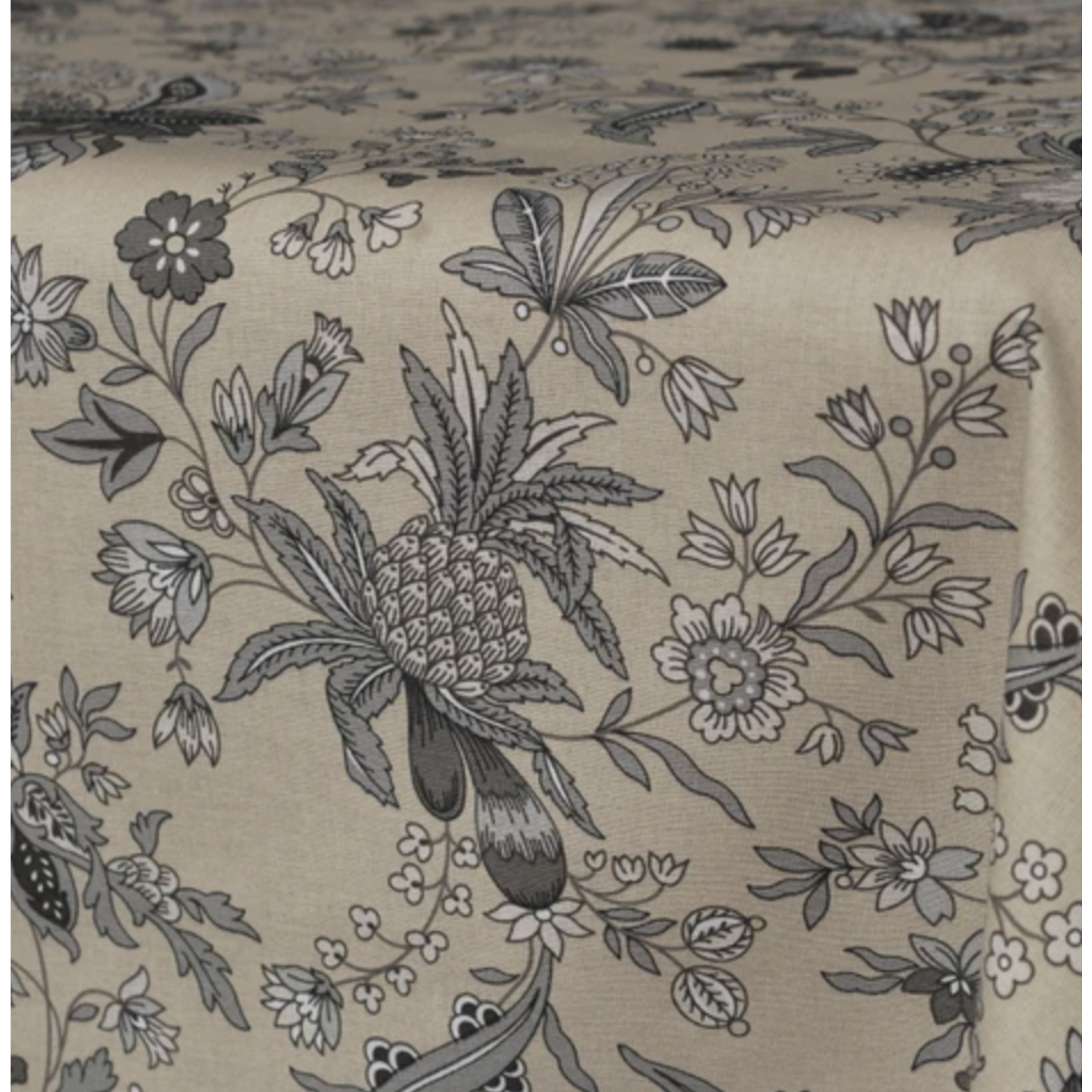 Le Cluny Tablecloth — 60" x 120