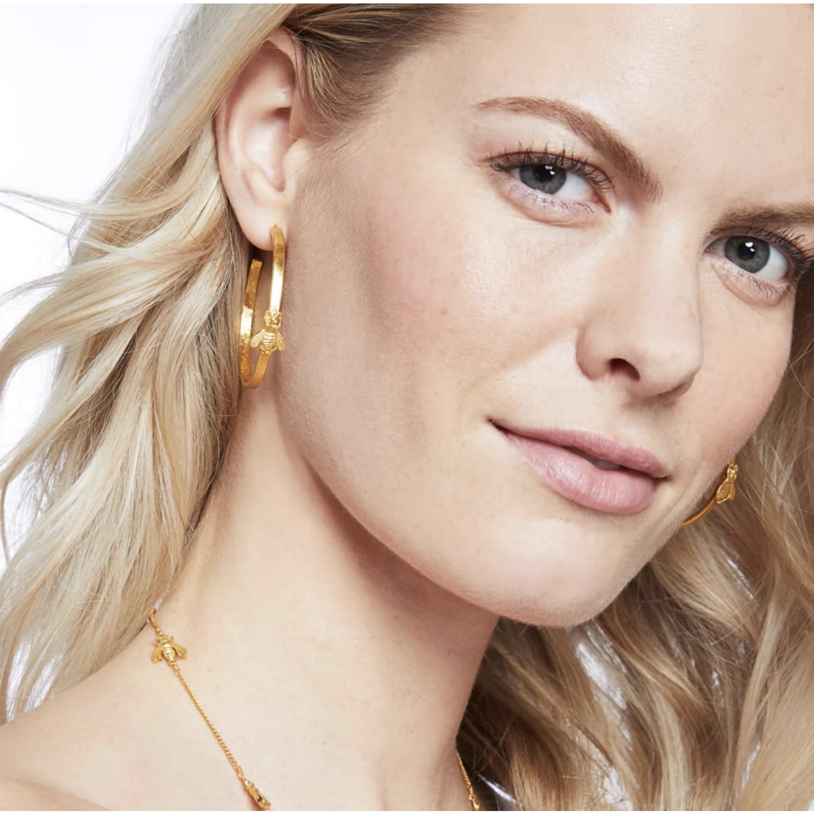 Julie Vos Bee Hoop Gold med