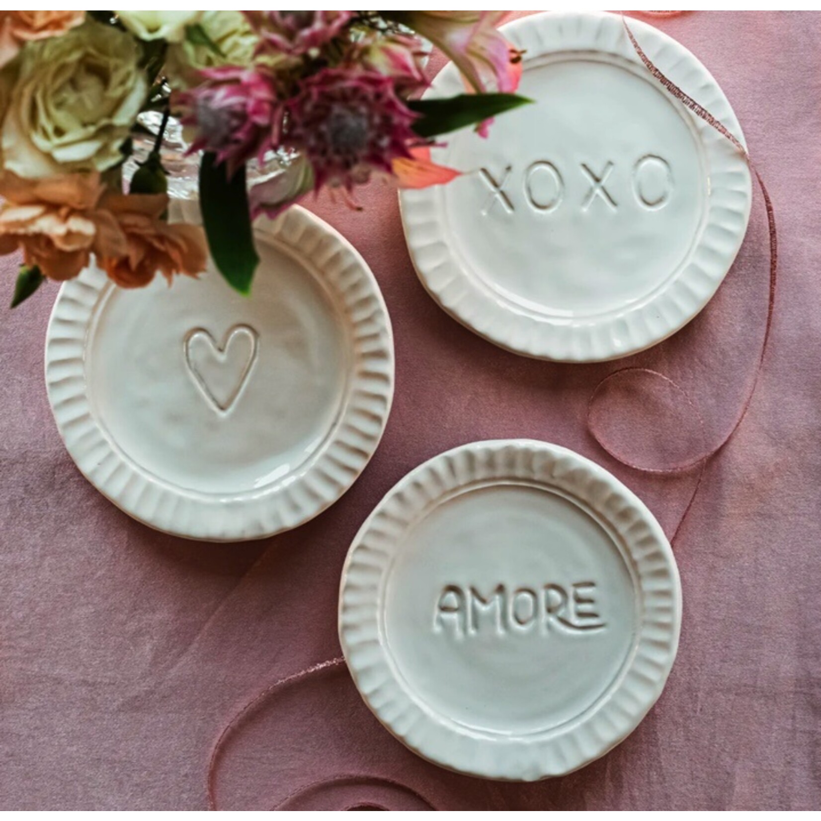 Vietri VIETRI Pietra Serena Amore Plate