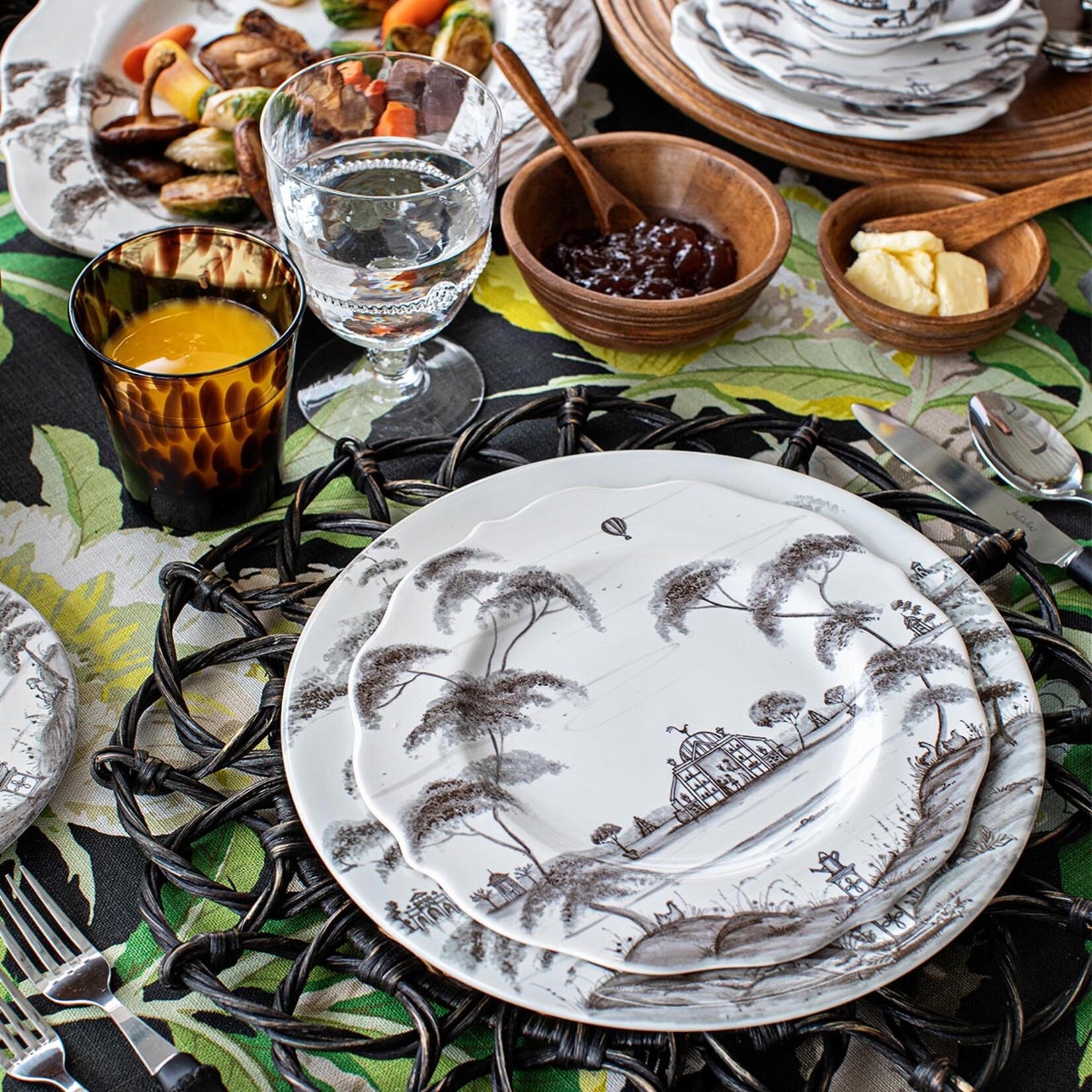 Juliska JULISKA Country Estate Dessert/Salad Plate- Flint Grey