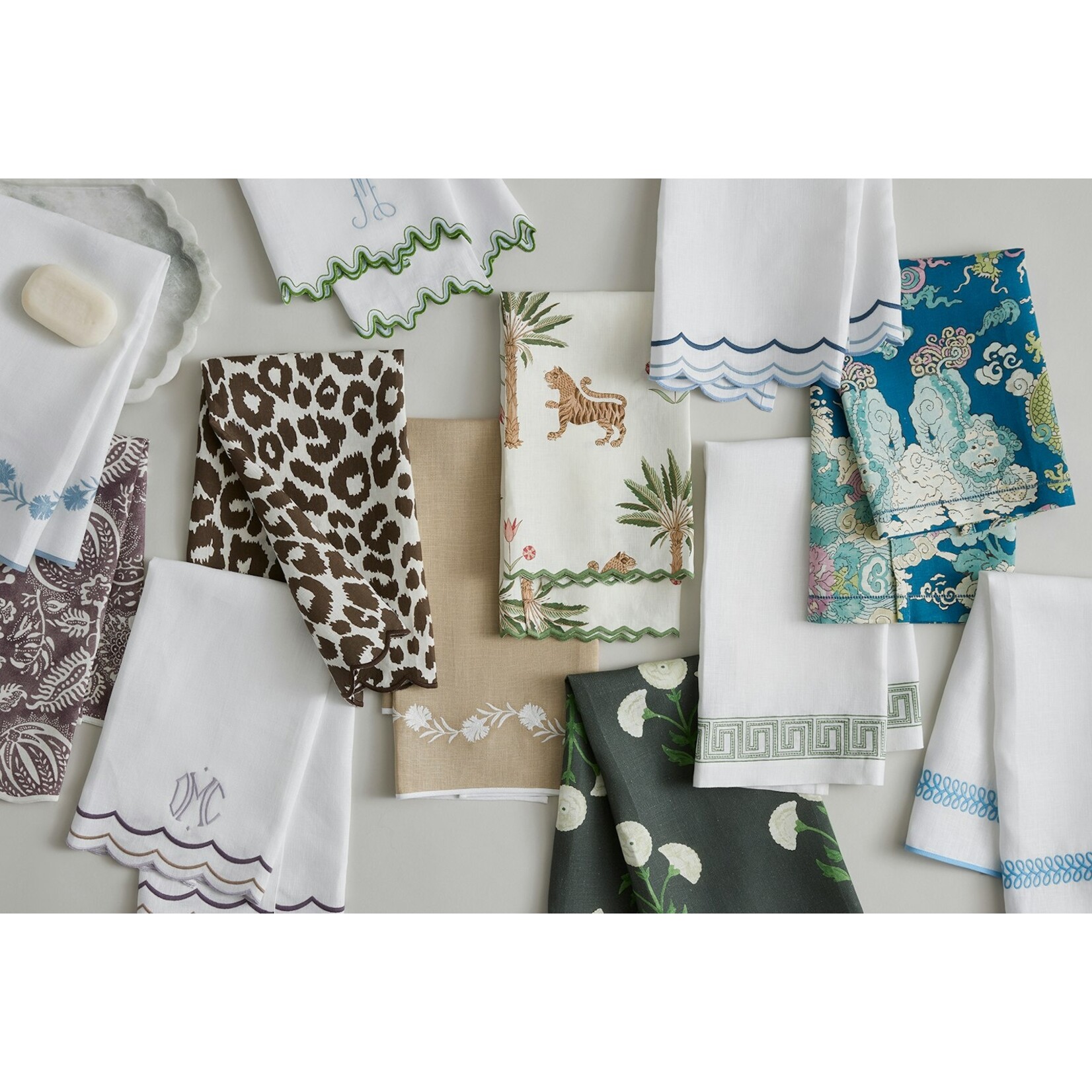 Matouk MATOUK Tiger Palm Guest Towel- Set of 2