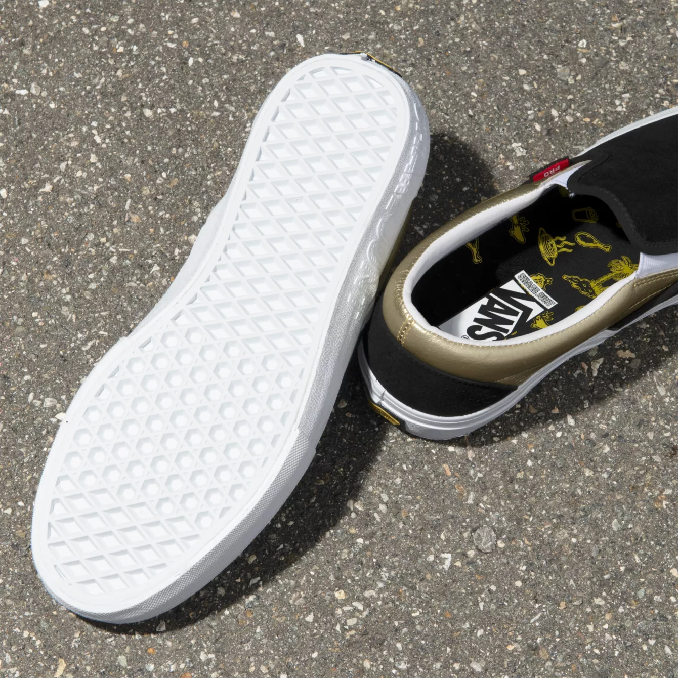 vans shake junt slip on