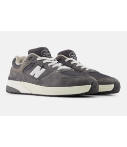 NEW BALANCE Numreic 933 Andrew Reynolds Skate Shoes