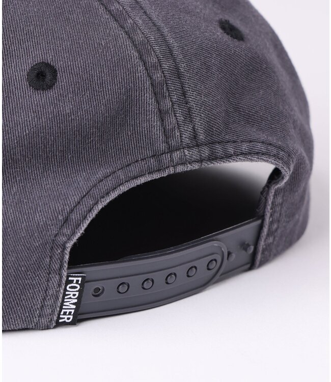 FORMER RAMPANT CRUX CAP