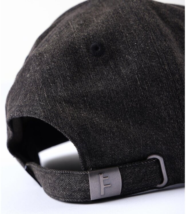 FORMER Rage Studded Cap Black