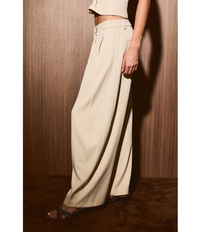 LE LIS Ashley Barrel Trouser Cream