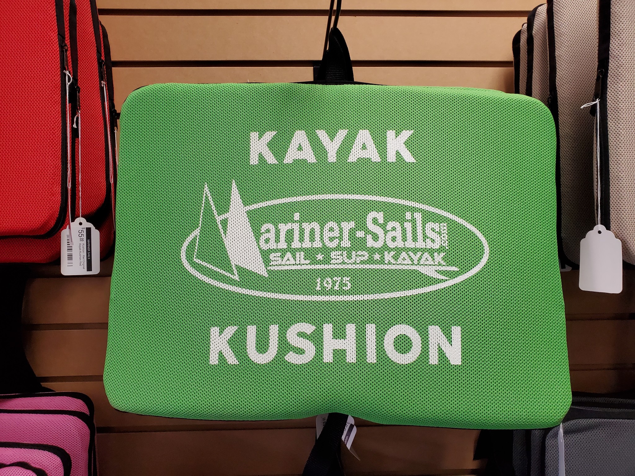 https://cdn.shoplightspeed.com/shops/609908/files/36224378/kayak-kushion-original-kayak-kushion.jpg