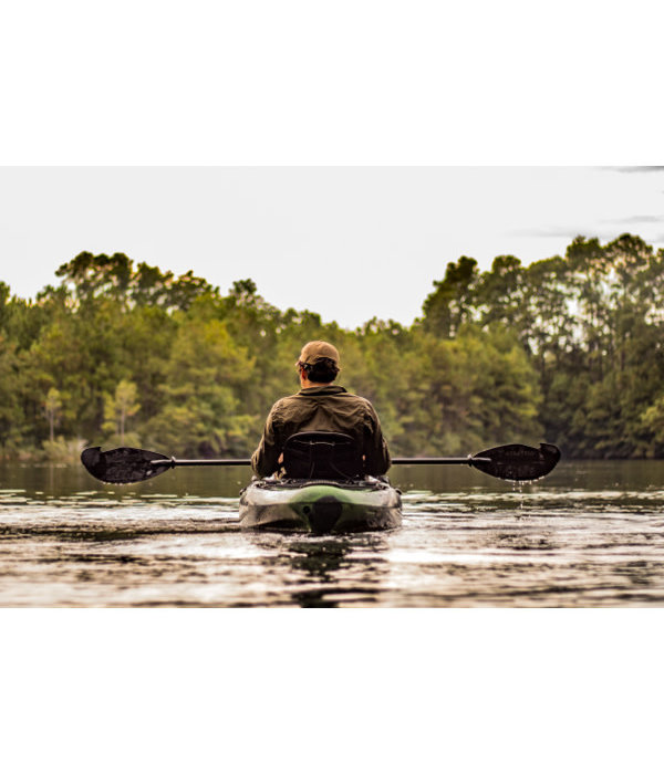 https://cdn.shoplightspeed.com/shops/609908/files/49820823/600x700x2/backwater-assassin-carbon-fiber-hybrid-paddle.jpg