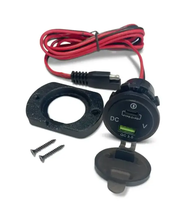 YakPower Dual USB-C And USB QC3.0 Fast Charging Port With Voltmeter