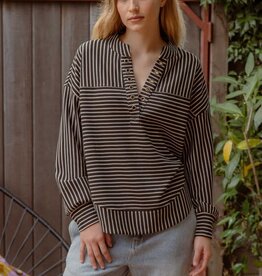 TLC STRIPE SPLICED GROMMET LONG SLEEVE KNIT TOP