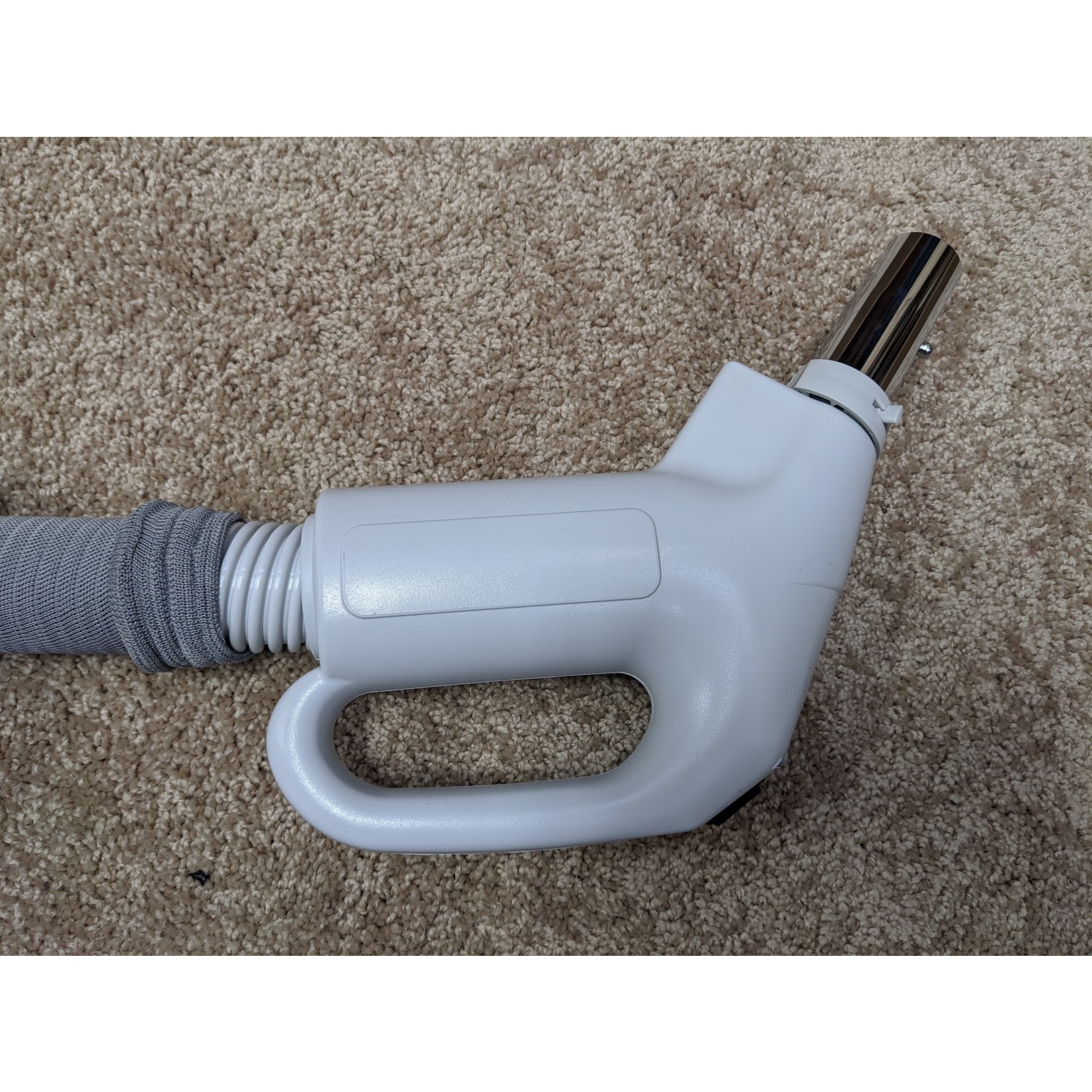 Swiss Boy 30' Dual-Volt Central Vacuum Hose with Sock & Tool Set - Pig Tail