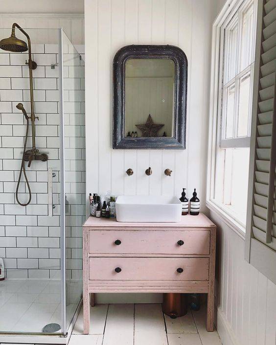 10 façons de revamper ta salle de bain sans te ruiner