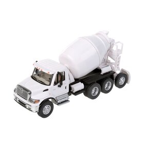 Walthers 949-11678 International 7600 3-Axle Cement Truck