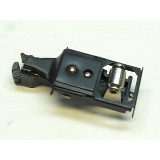 Lionel 481-10 Base Plate, Coupler & Roller Assembly