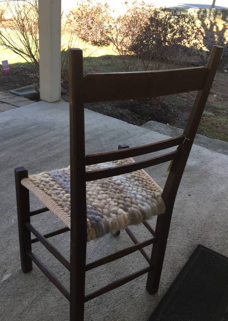 Chair with hand woven alapca seat RLC81