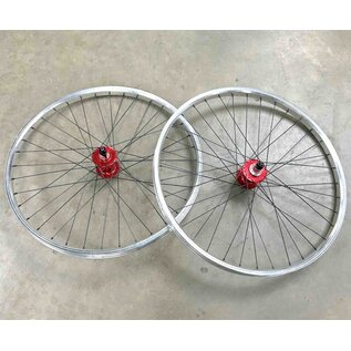 I Cycle BMX Wheelset 26in Double Wall Polished Silver Rims, Blk spokes, Red Sealed Bearing Hubs F/W