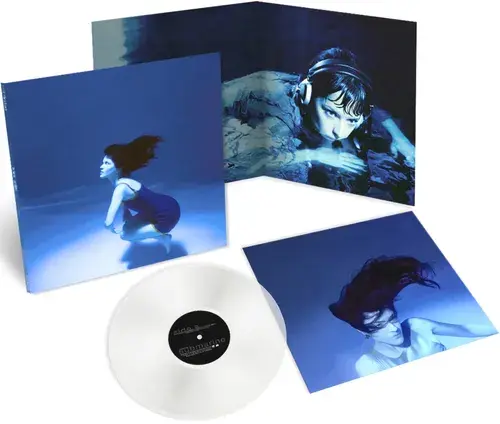 Marías – Submarine