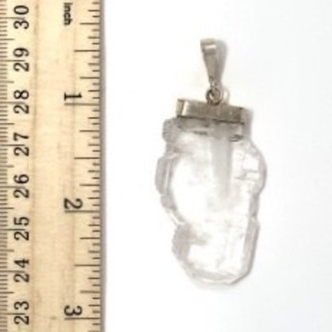 Faden Quartz Pendant 13