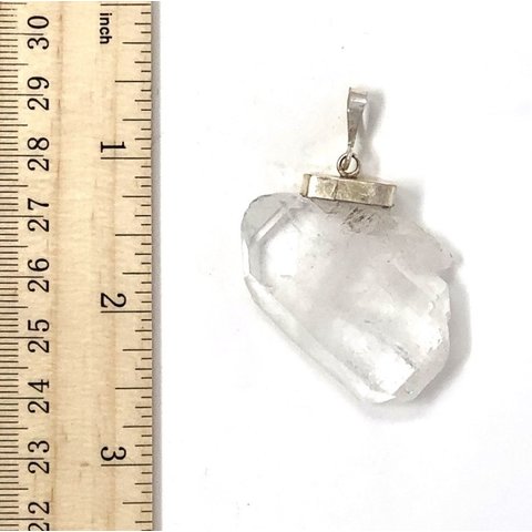 Faden Quartz Pendant 4
