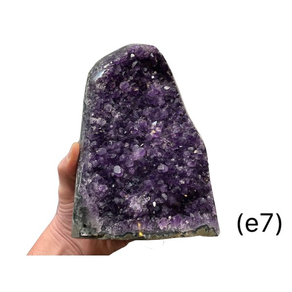 (e7) Amethyst -Standing Clusters/Cut Base (e7)