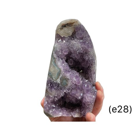 Amethyst -Standing Clusters/Cut Base (e28)