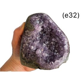  Amethyst -Standing Clusters/Cut Base (e32)