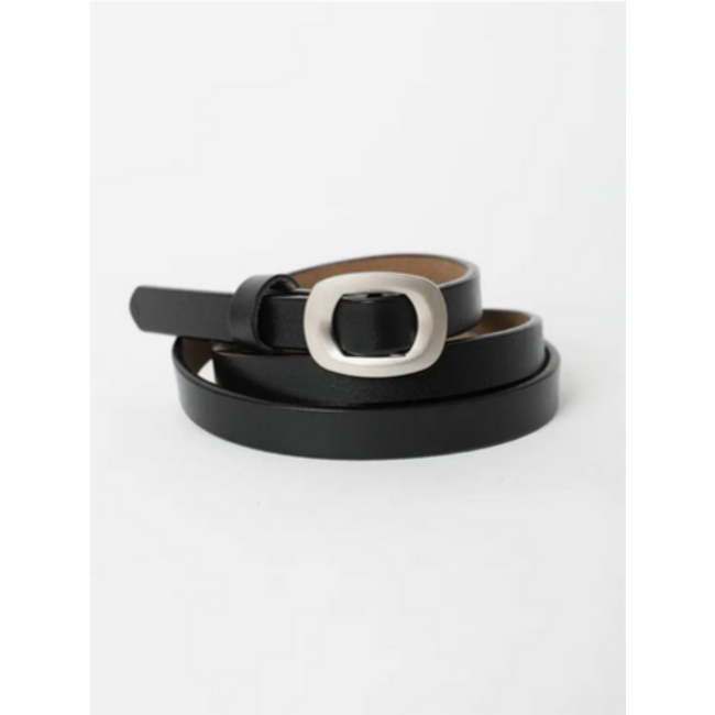 Skinny Modern Leather Belt in Black