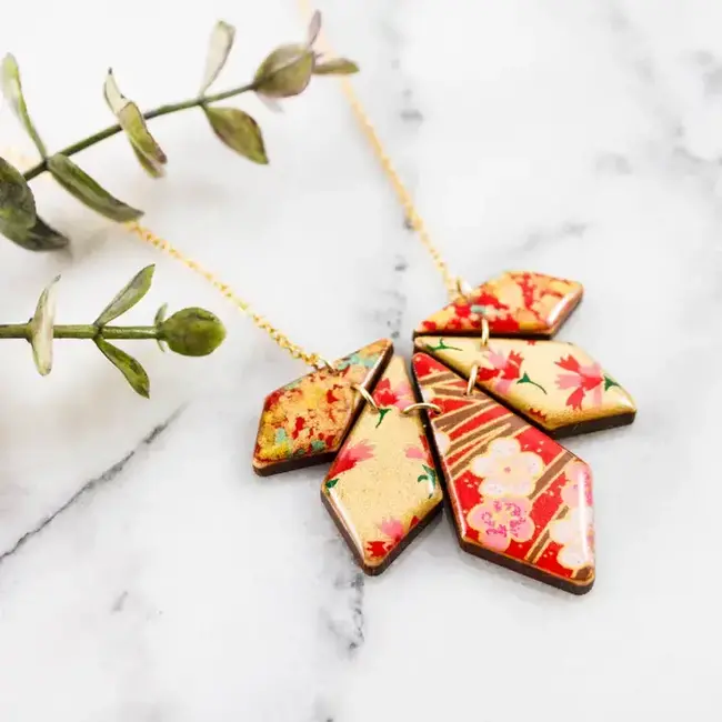 No Man's Land Japanese Geometric Petal Necklace - Red & Gold