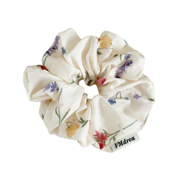 E&S Accessories Scrunchie - Beige with Floral