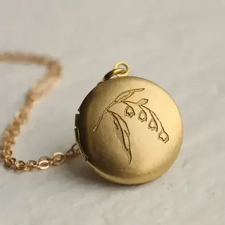 Silk Purse, Sow's Ear Botanical Round Engraved Locket