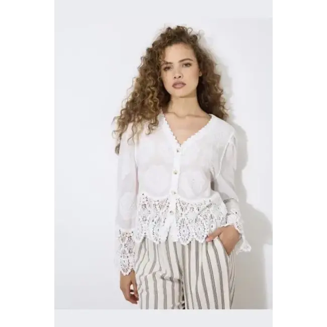 Apricot Embroidered Daisies & Guipure Lace Hem Top