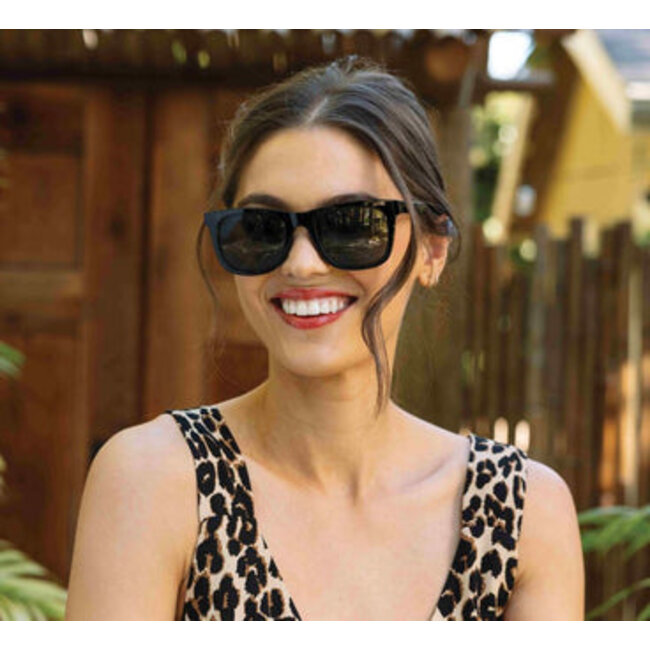 Peepers Harbor Reading Sunglasses (more colours)