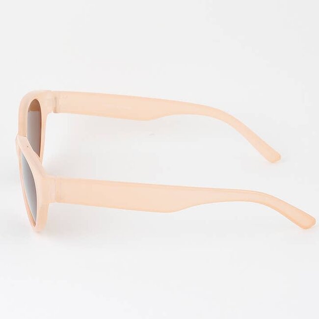 Chelsea - Bright Round Cat Eye