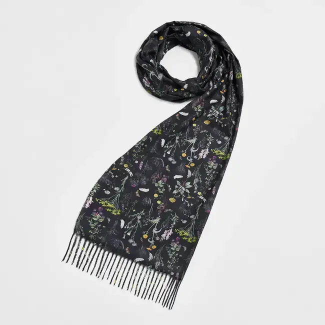 Fable England Wilderness Black Tassel Scarf